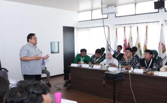 Diskusi dengan Mahasiswa, Bagja Tegaskan Larangan Politik Uang dalam Pemilu