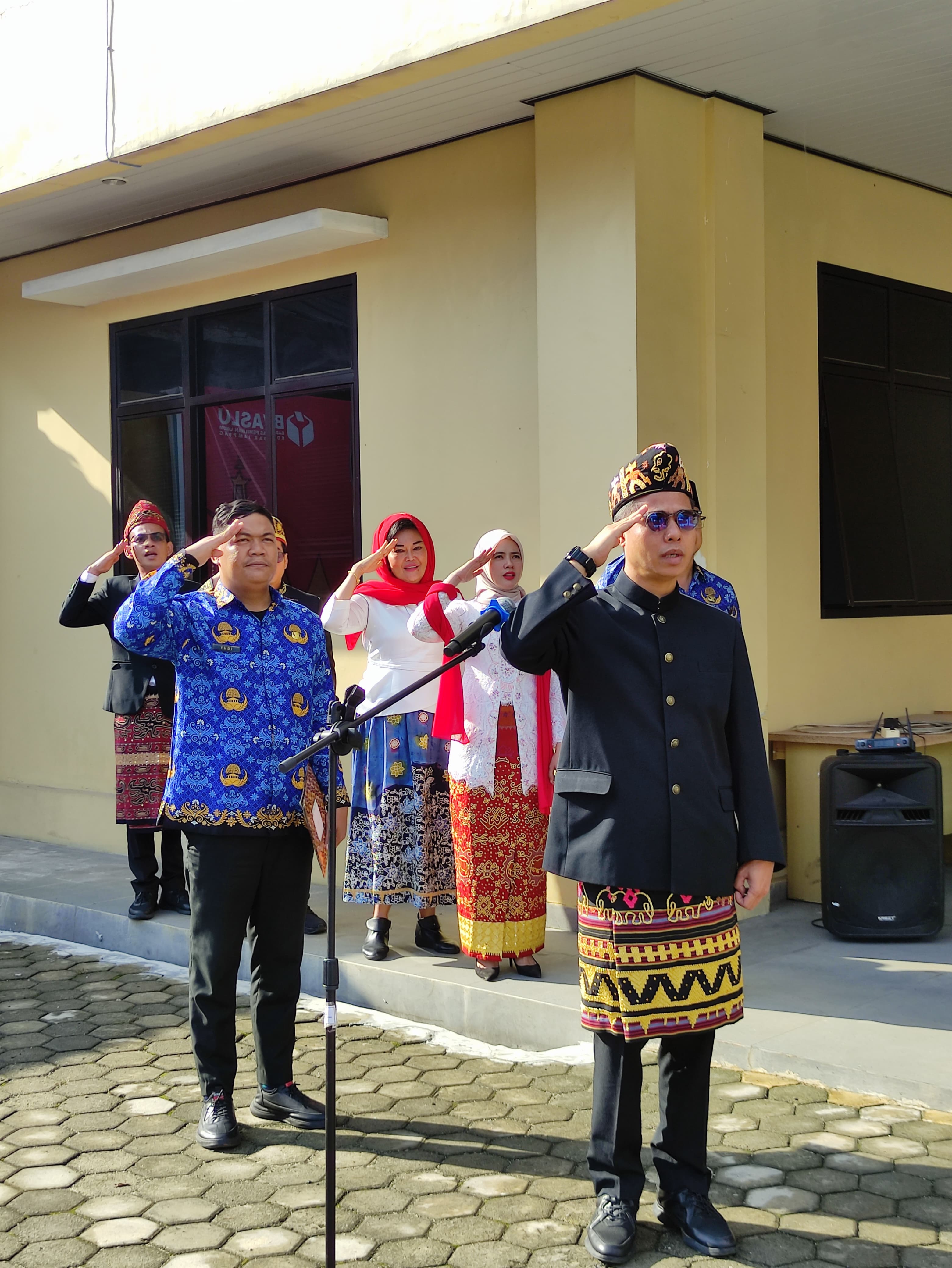 BAWASLU KOTA BANDAR LAMPUNG GELAR UPACARA HUT RI Ke-80 DENGAN KHIDMAT