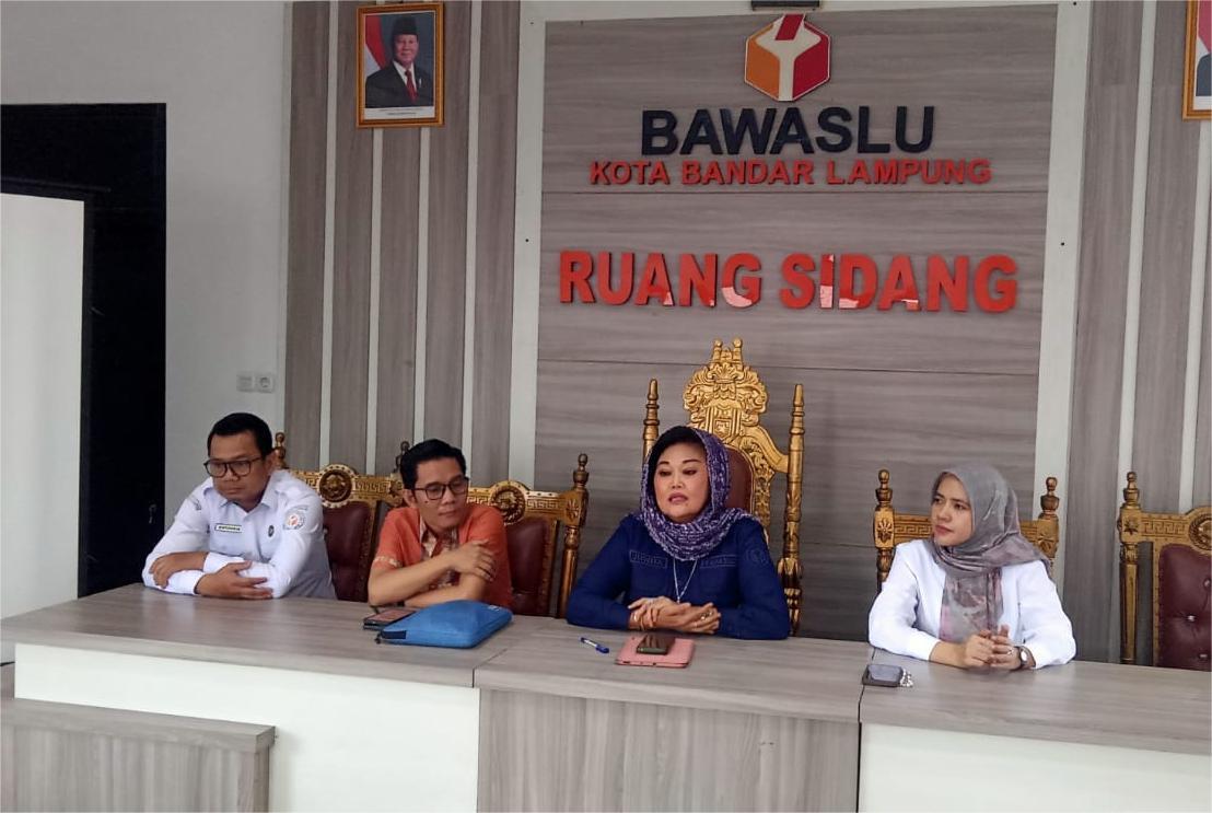 Menulis dengan Nurani di Era AI: Bawaslu Bandar Lampung Latih Staf Kelola Pemberitaan