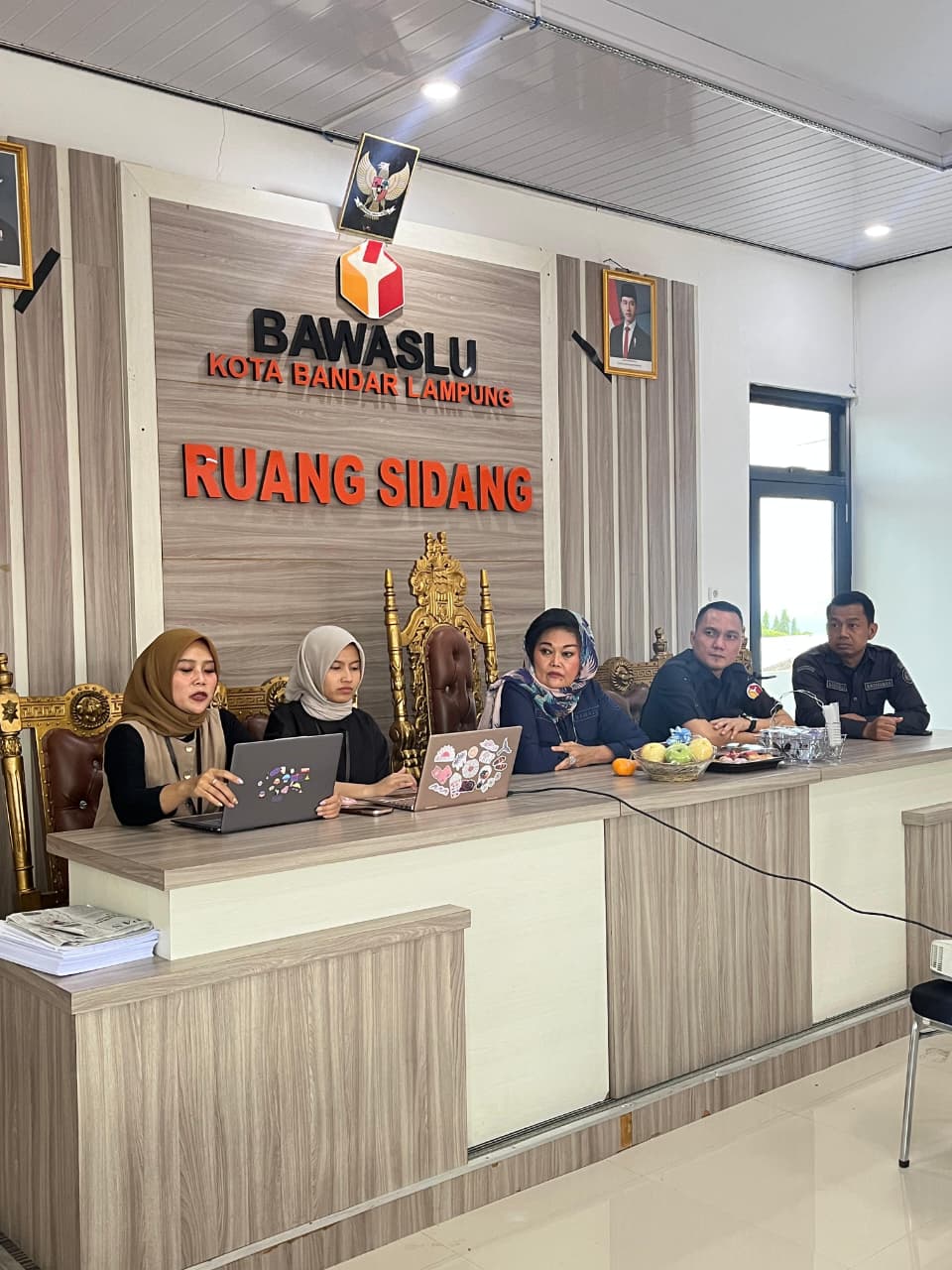 Bawaslu Kota Bandar Lampung melaksanakan Exit Meeting bersama Tim Inspektur Wilayah I (Irwil I) Bawaslu RI