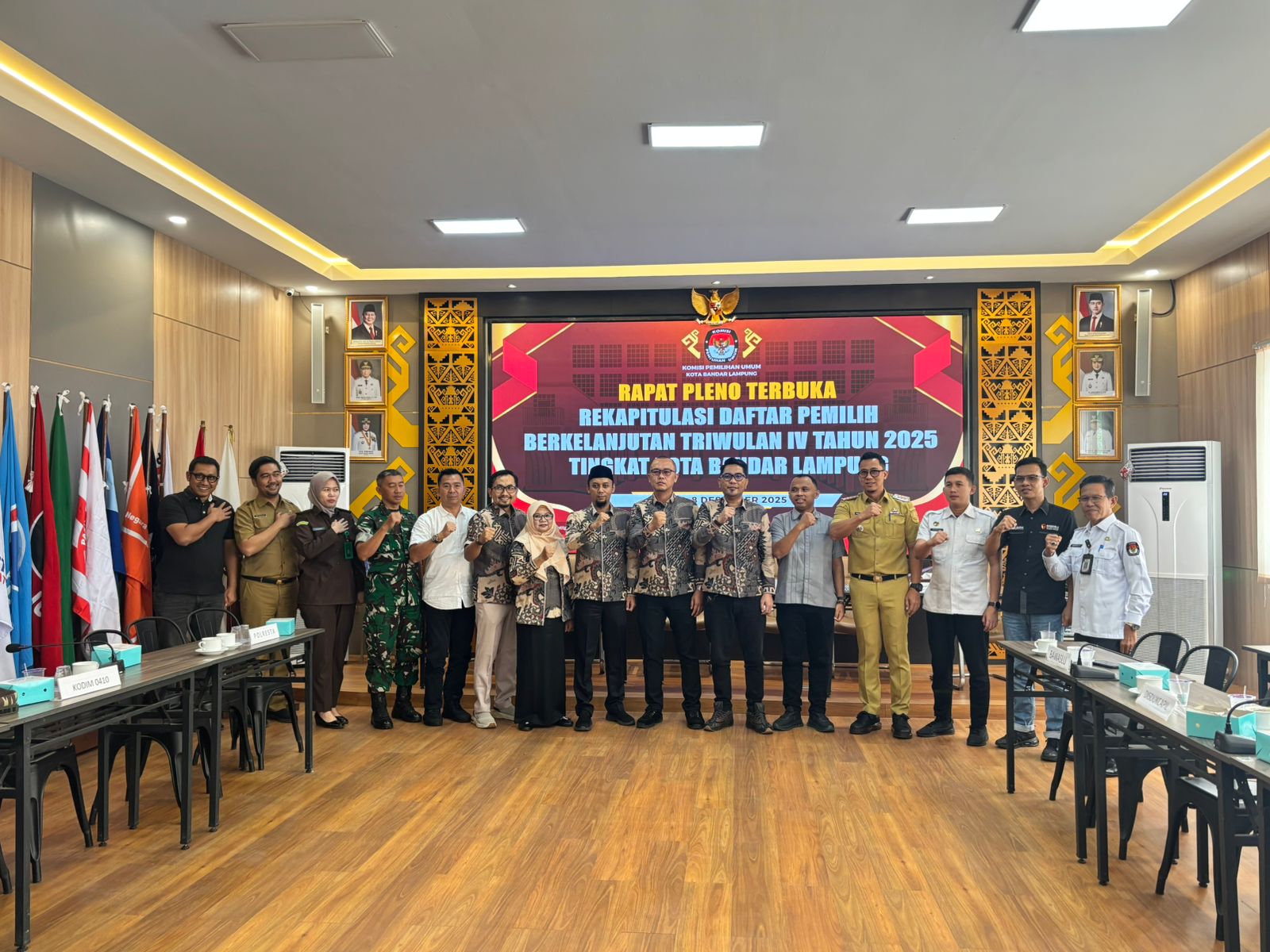Bawaslu Kota Bandar Lampung Hadiri Rapat Pleno Rekapitulasi Daftar Pemilih Berkelanjutan Triwulan IV Tahun 2025
