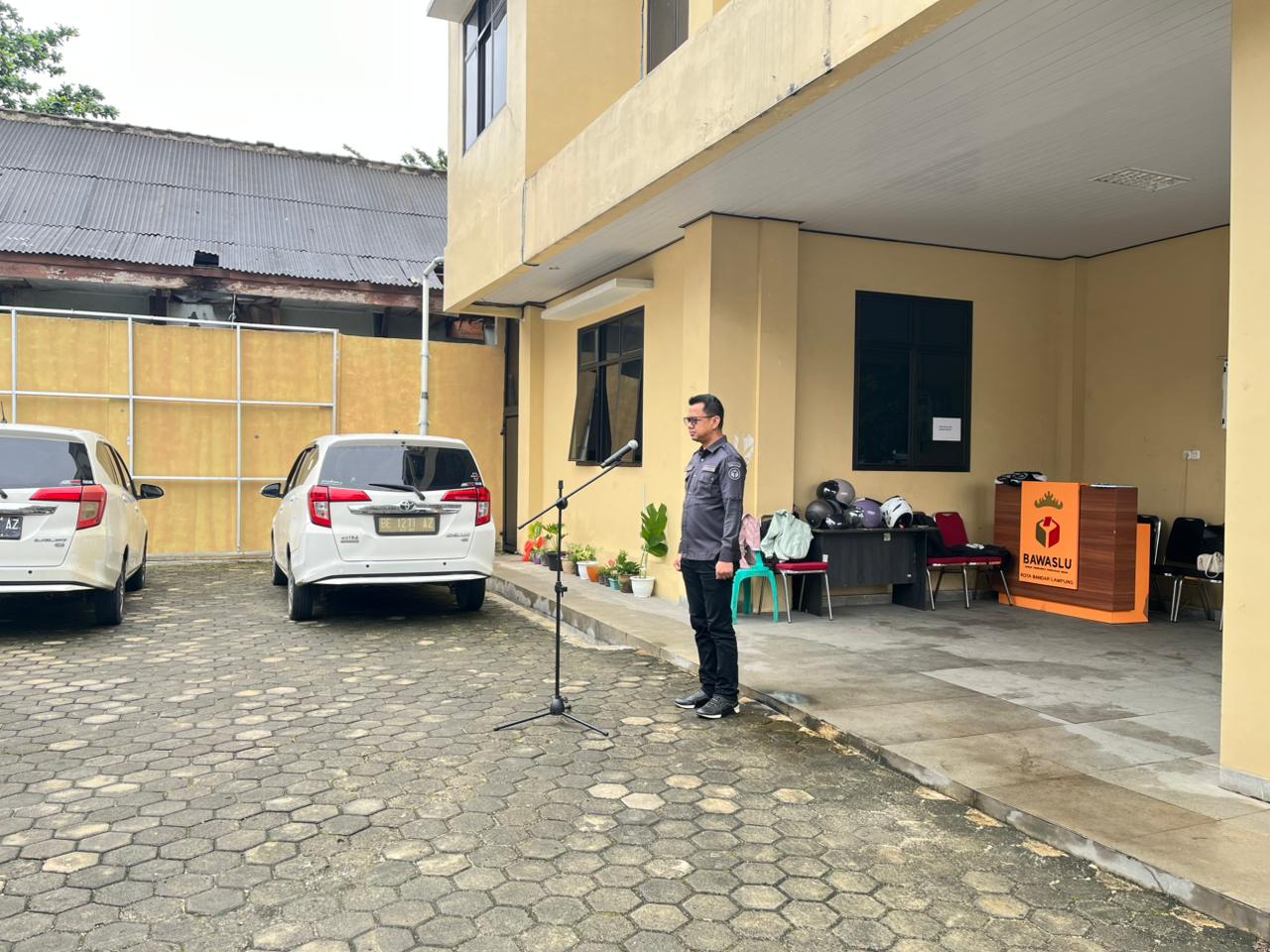 Apel Senin, Bintarawan Ajak Jajaran Perkuat Kinerja Kelembagaan, Pada Bawaslu Kota Bandar Lampung