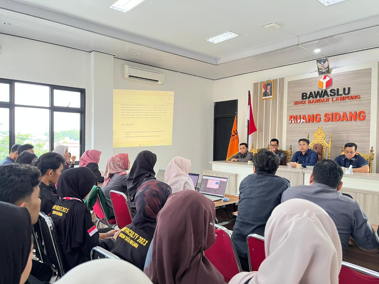 Bawaslu Kota Bandar Lampung Gelar Rapat Kajian Hukum, Simulasikan Alur Penanganan Pelanggaran Pemilu