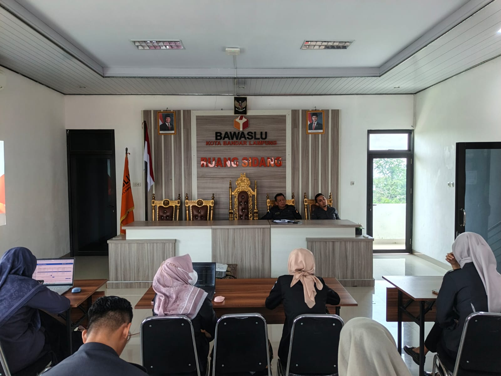 Bawaslu Kota Bandar Lampung Bahas Tata Cara Penyelesaian Sengketa Proses Pemilu dalam Kajian Rutin Mingguan