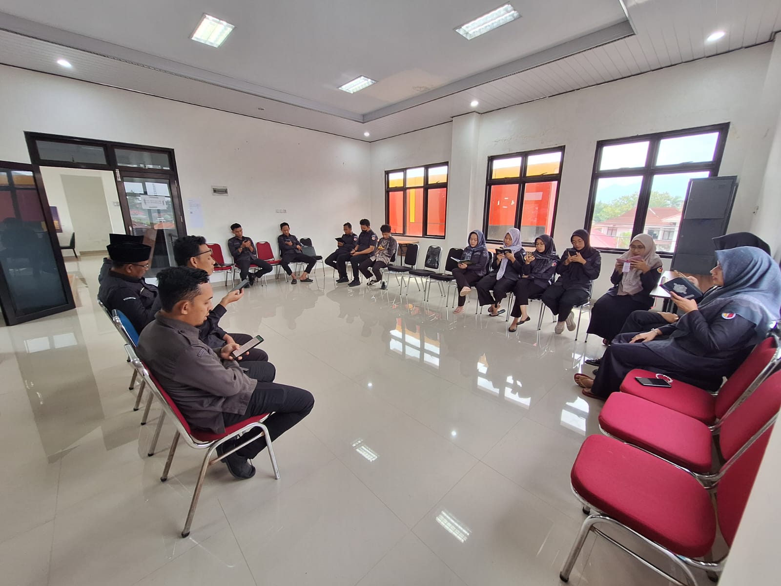 Bawaslu Kota Bandar Lampung Gelar Tadarus Al-Qur’an di Lantai 3 Kantor Sekretariat