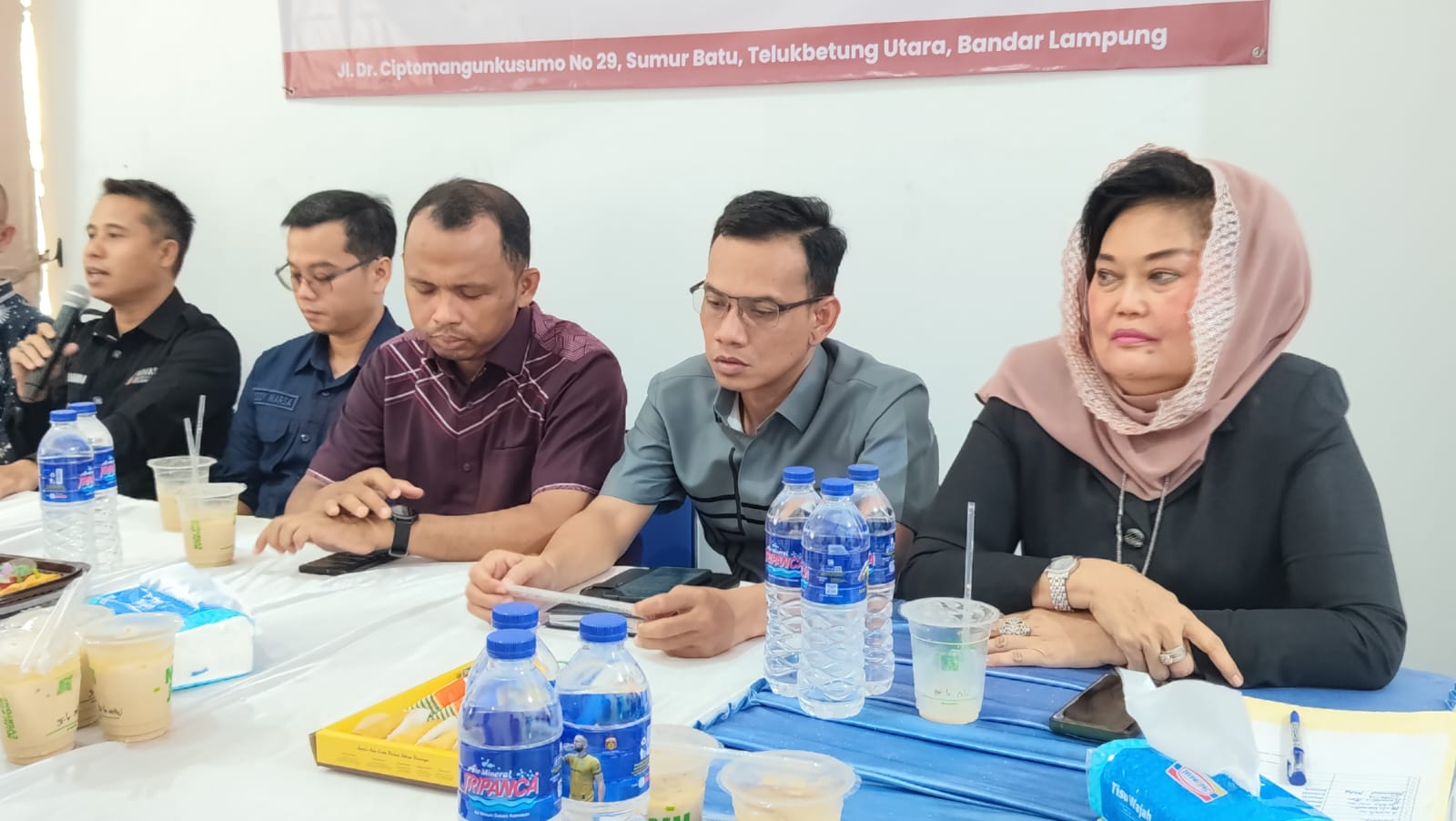 Bawaslu dan KPU Kota Bandar Lampung Laksanakan Kunjungan serta Sosialisasi Pemutakhiran Data Partai Politik di DPC Partai Gerindra Kota Bandar Lampung
