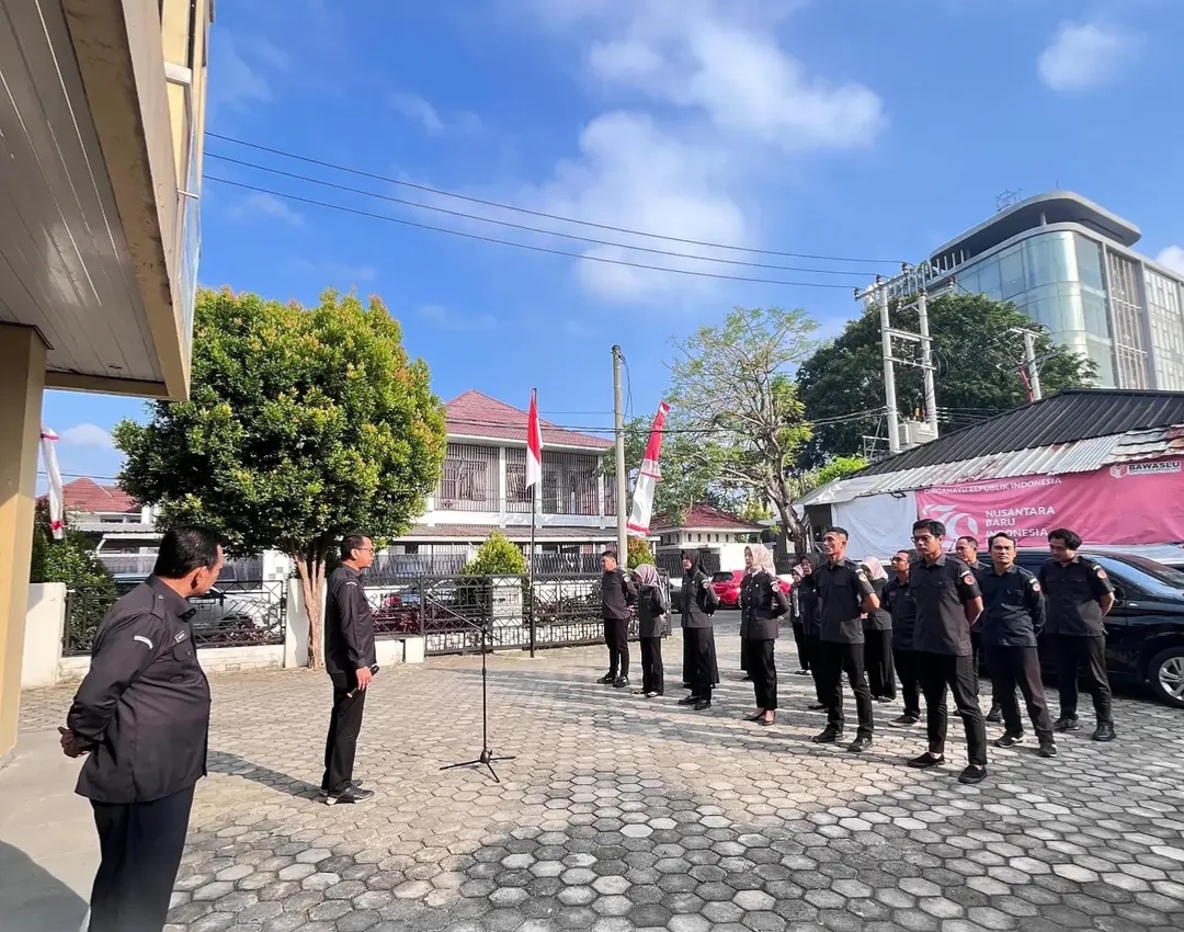 Bawaslu Kota Bandar Lampung Gelar Apel Pagi, Bahas Agenda Strategis Pekan Ini