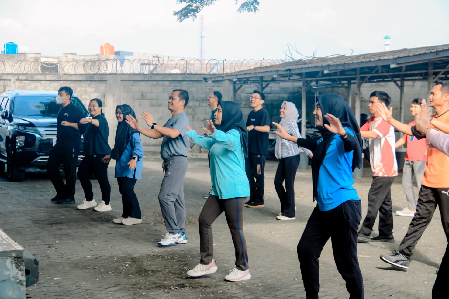 Bawaslu Lampung Gelar Senam Pagi Rutin Untuk Jaga Kebugaran Jajaran Sekretariat