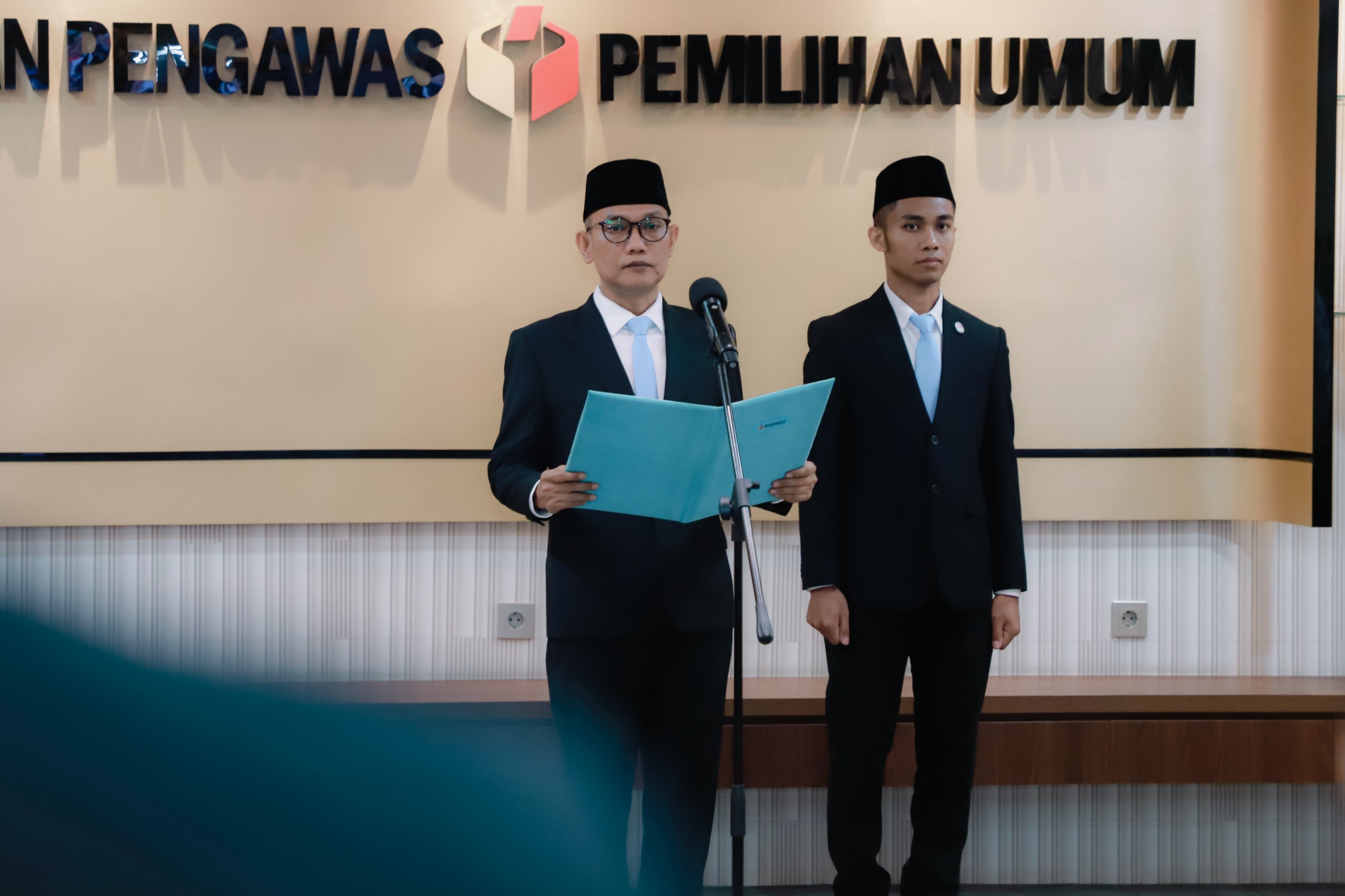 Lantik Pejabat Fungsional Dan Pejabat Administrasi, Sekjen Ajak ASN Bawaslu Perkuat Kelembagaan