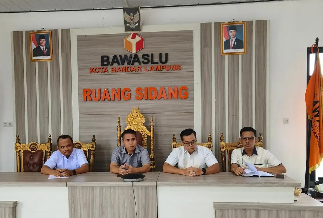 Bawaslu Kota Bandar Lampung Perkuat Koordinasi melalui Rapat Pleno Rutin