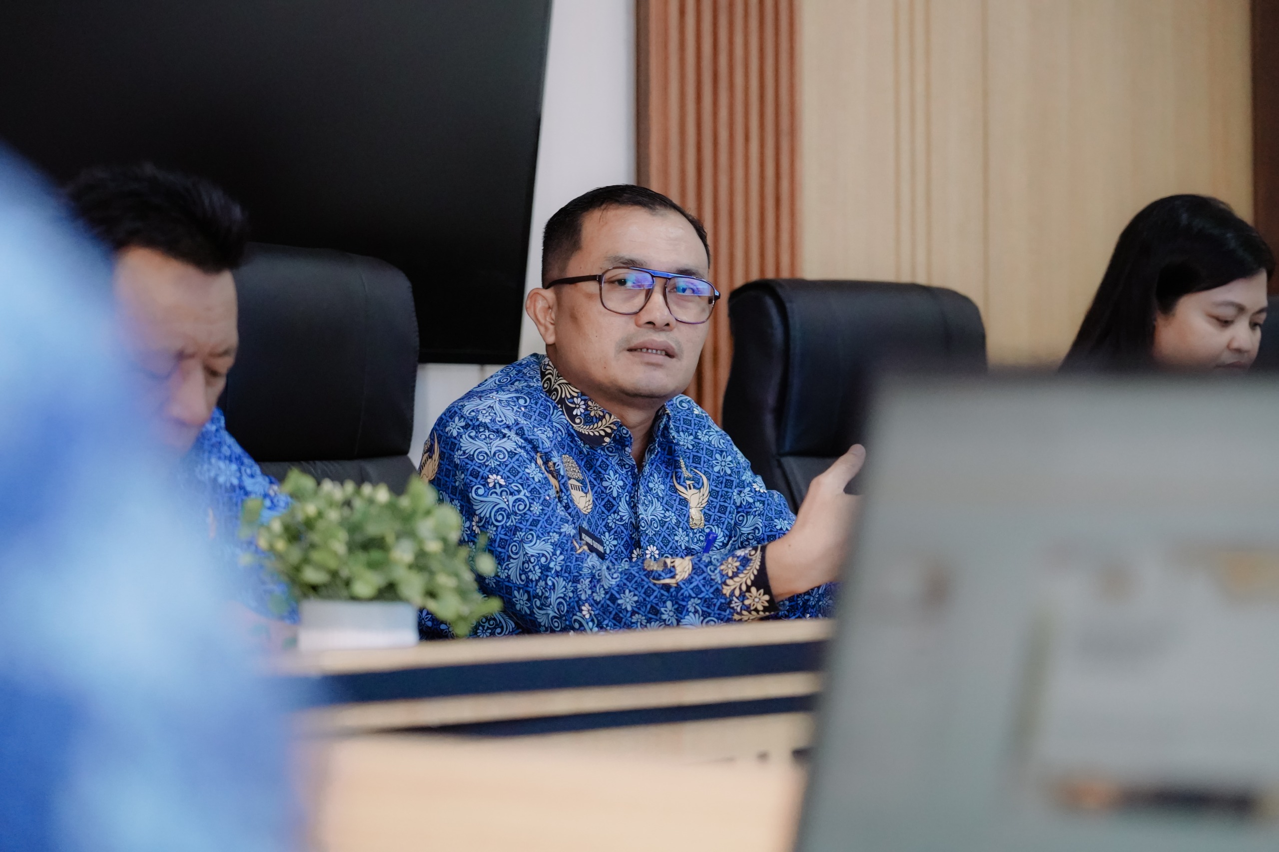 Bawaslu Provinsi Lampung melaksanakan kontrol dan evaluasi pemaparan Rancangan Aksi Perubahan peserta Pelatihan Kepemimpinan Pengawas (PKP) di jajaran Bawaslu Provinsi Lampung yang diselenggarakan dikantor Bawaslu Provinsi Lampung pada Rabu (28/10/2026). Kegiatan tersebut dilakukan untuk mengetahui perkembangan pelaksanaan sekaligus capaian Rencana Aksi Perubahan yang telah disusun oleh masing-masing peserta.