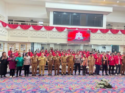 Bandar Lampung, Senen (26/10) - Anggota Badan Pengawas Pemilihan Umum (Bawaslu) Kota Bandar Lampung, Juwita, menghadiri kegiatan Seminar dan Lokakarya Nasional (Loknas) yang diselenggarakan oleh Dewan Pimpinan Cabang Gerakan Mahasiswa Nasional Indonesia (DPC GMNI) Bandar Lampung. 