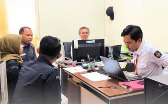 Bawaslu Kota Bandar Lampung lakukan pengawasan langsung tahapan penelitian persyaratan administrasi