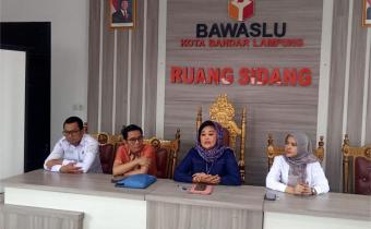 Menulis dengan Nurani di Era AI: Bawaslu Bandar Lampung Latih Staf Kelola Pemberitaan