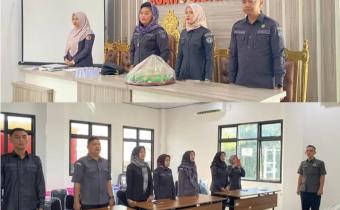 Tumbuhkan Semangat Nasionalisme, Bawaslu Kota Bandar Lampung Kumandangkan Lagu Indonesia Raya di Awal Pekan