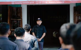 Soliditas dan Integritas Jadi Sorotan Iskardo di Apel Rutin Bawaslu Lampung