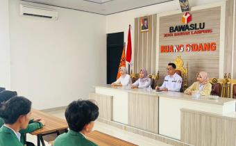 Belajar Langsung Dunia Pengawasan Pemilu, Mahasiswa Hukum Tata Negara UIN RIL Jalani PKL di Bawaslu Kota Bandar Lampung