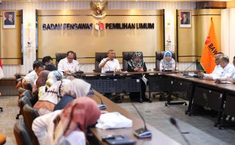 Sekjen Bawaslu Pimpin Rapat Pemaparan Program dan Anggaran Arah Kebijakan 2026