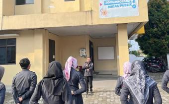 Apel Senin Pagi, Kepala Sekretariat Bawaslu Kota Bandar Lampung Tekankan Disiplin dan Integritas Aparatur